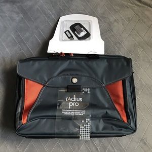 FREE MOUSE NWT Sporty Targus Computer laptop Case bag